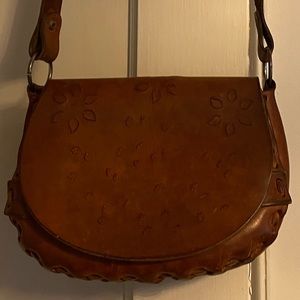 Vintage 70s hand tooled leather handbag
